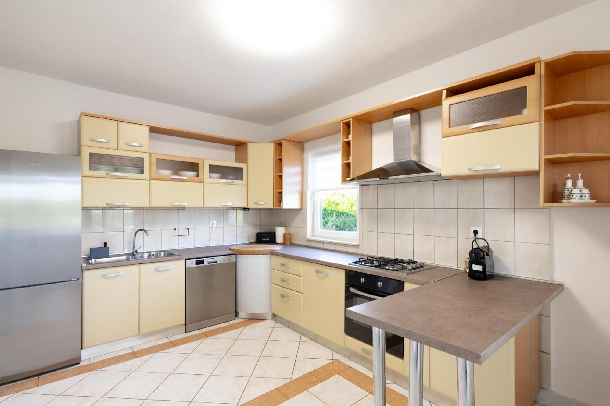 House Rose With Garden And Pool Villa Ljubac  Ngoại thất bức ảnh
