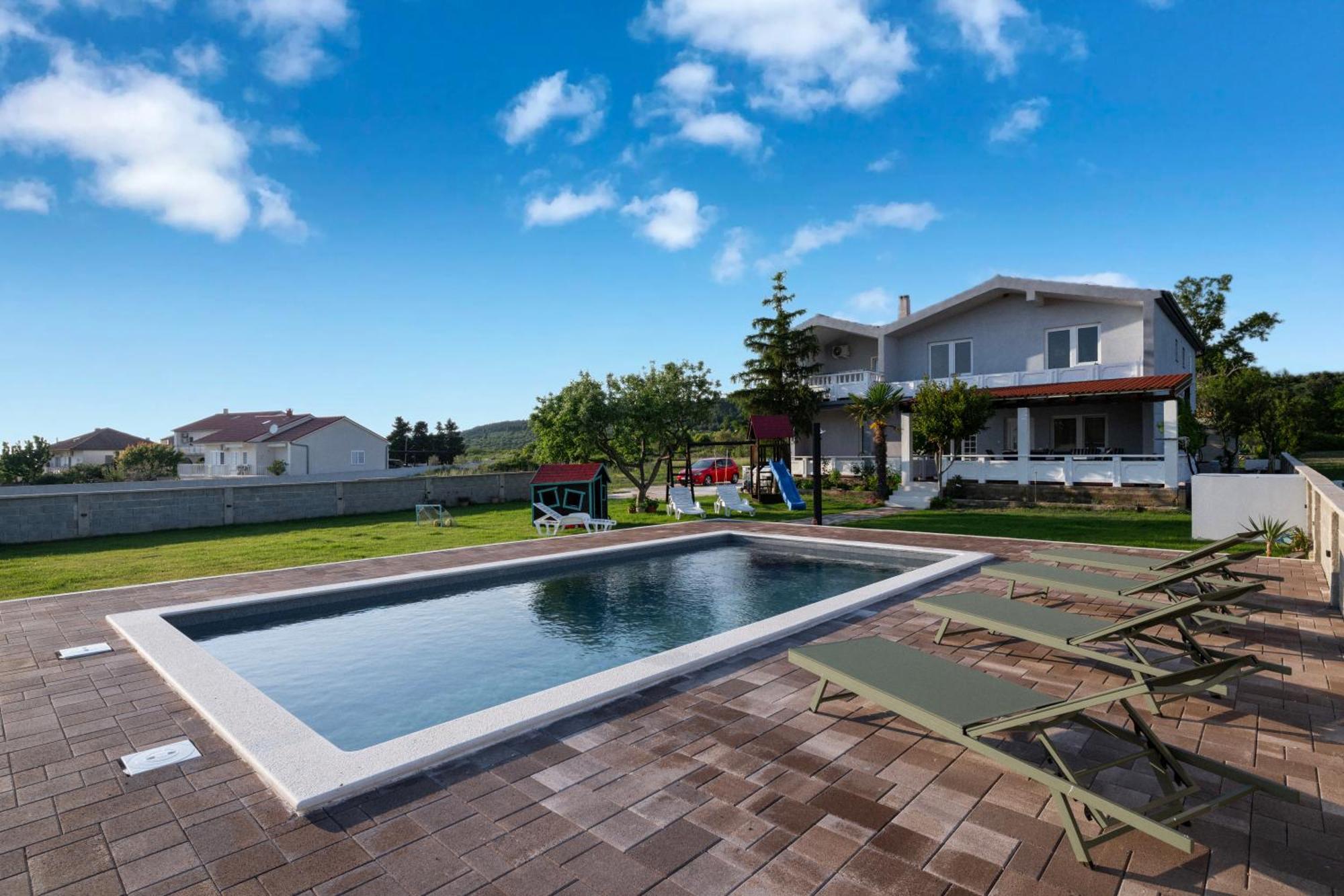 House Rose With Garden And Pool Villa Ljubac  Ngoại thất bức ảnh